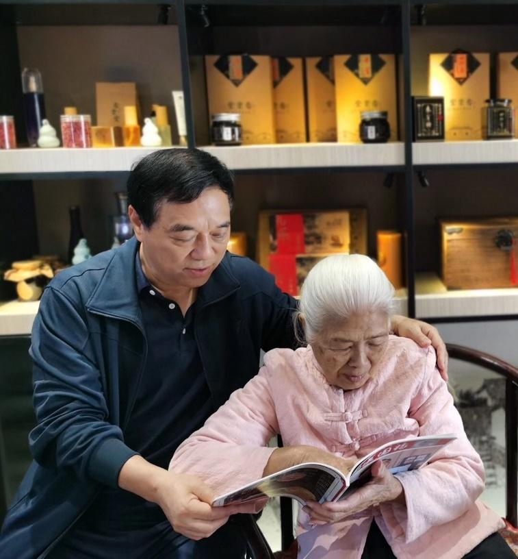 白鹭 张斌9压缩.jpg